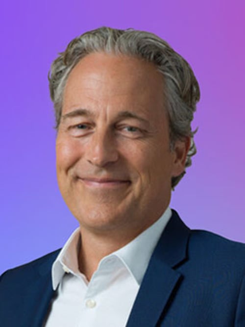 Niklas Heuveldop headshot